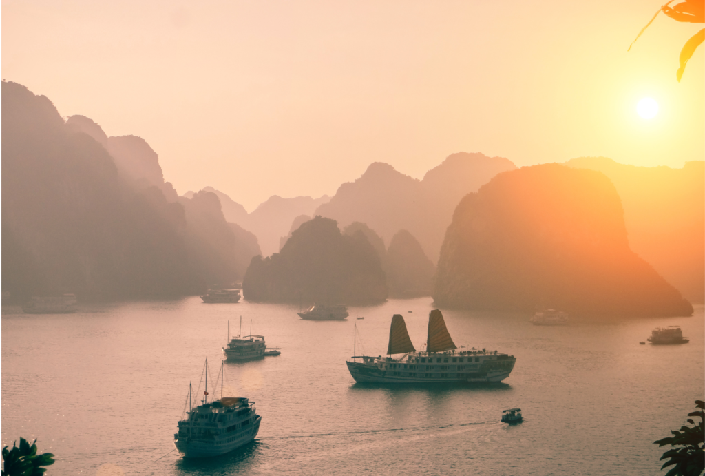 Halong Bay Cruise tour