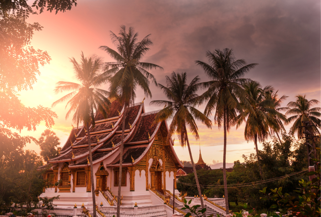 laos tour_ temple