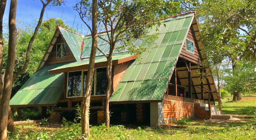 Nature Lodge in Mondulkiri- cambodia tour
