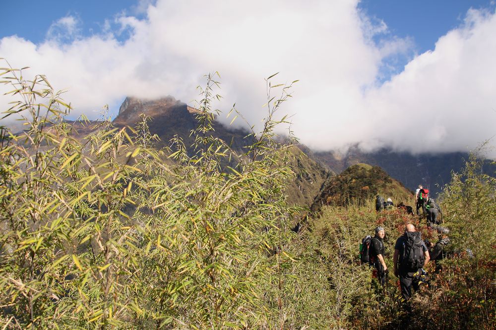 Myanmar Hiking Trekking Walking Tours 1000x667 48 Discovery Dmc