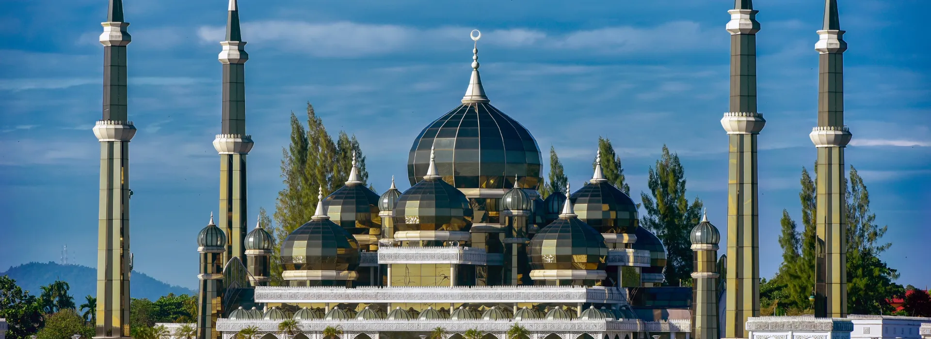 Crystal Mosque in Kuala Terengganu, Malaysia – a stunning glass and steel landmark set along the Terengganu River, perfect for luxury cultural travel experiences