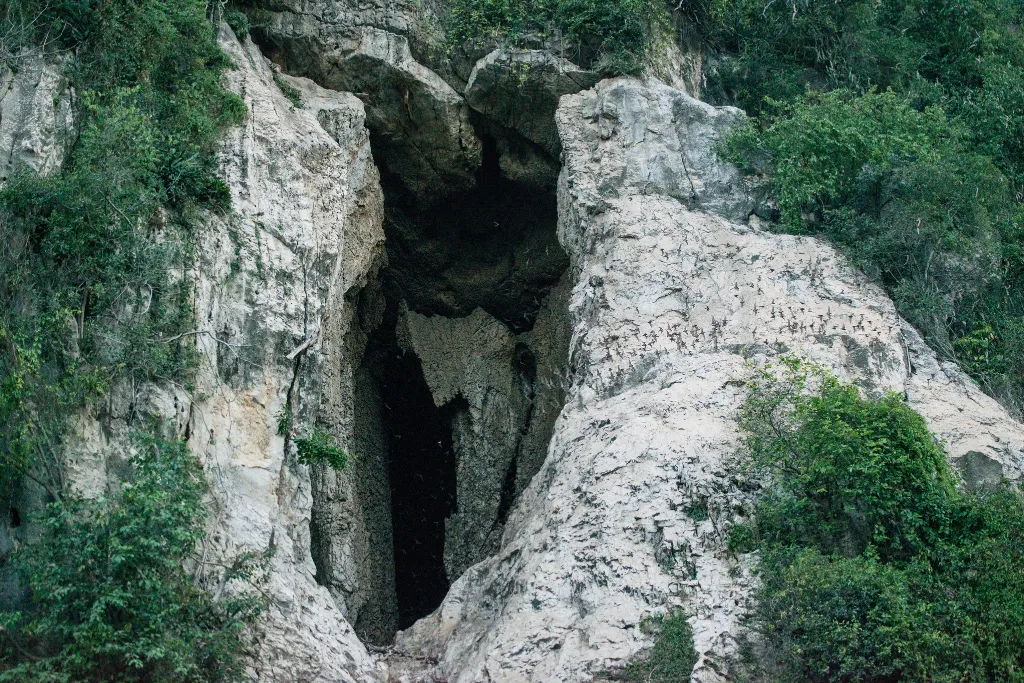 A poignant and historically significant cave entrance at Phnom Sampov, Battambang, offering a deeper understanding of Cambodia's past for cultural and educational tours.
