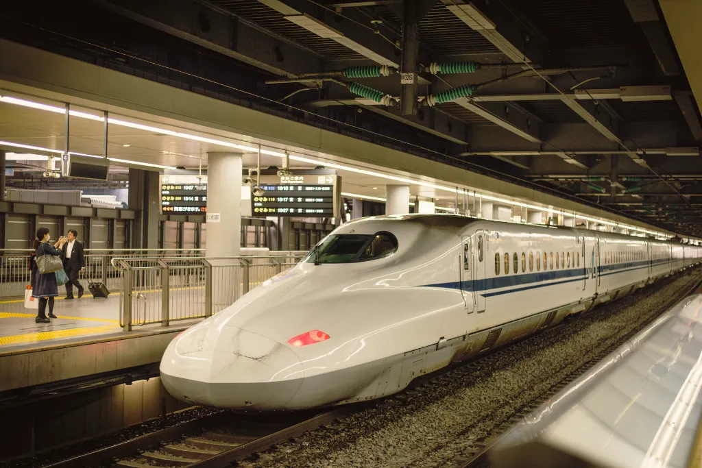 premium-japan-shinkansen-bullet-train-travel