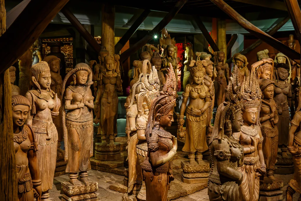 Cambodia tours featuring ancient Khmer art and Apsara wood carvings. A must-see cultural experience on your Cambodia travel itinerary and Cambodia holidays with your Cambodia DMC.